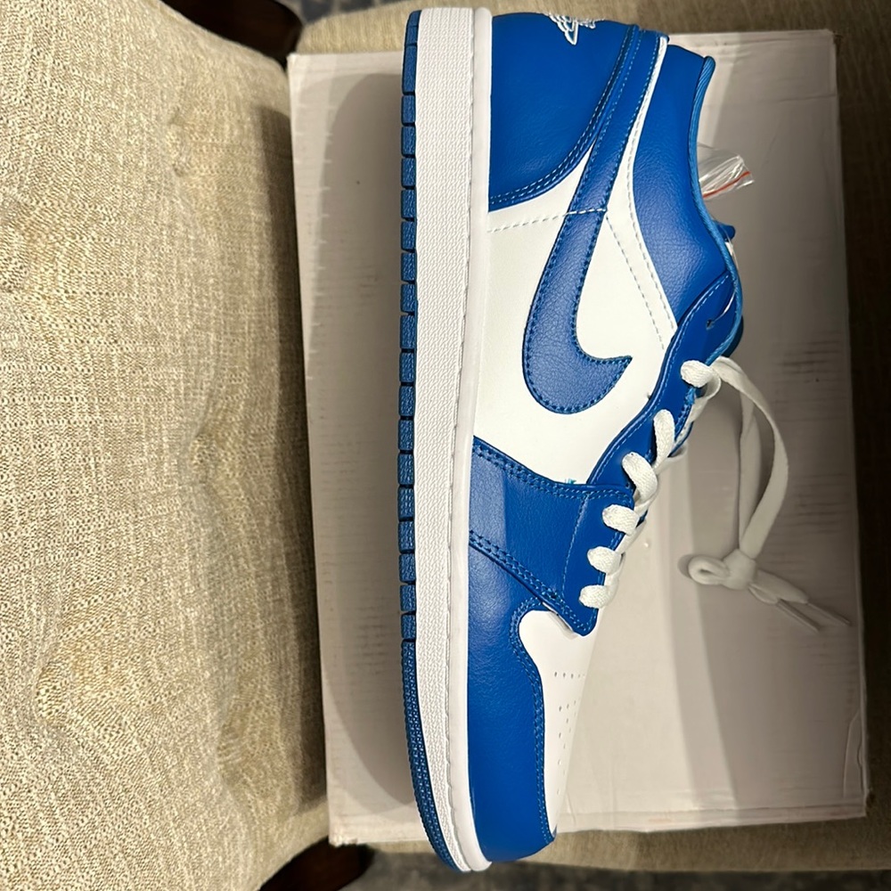 Air Jordan 1 low